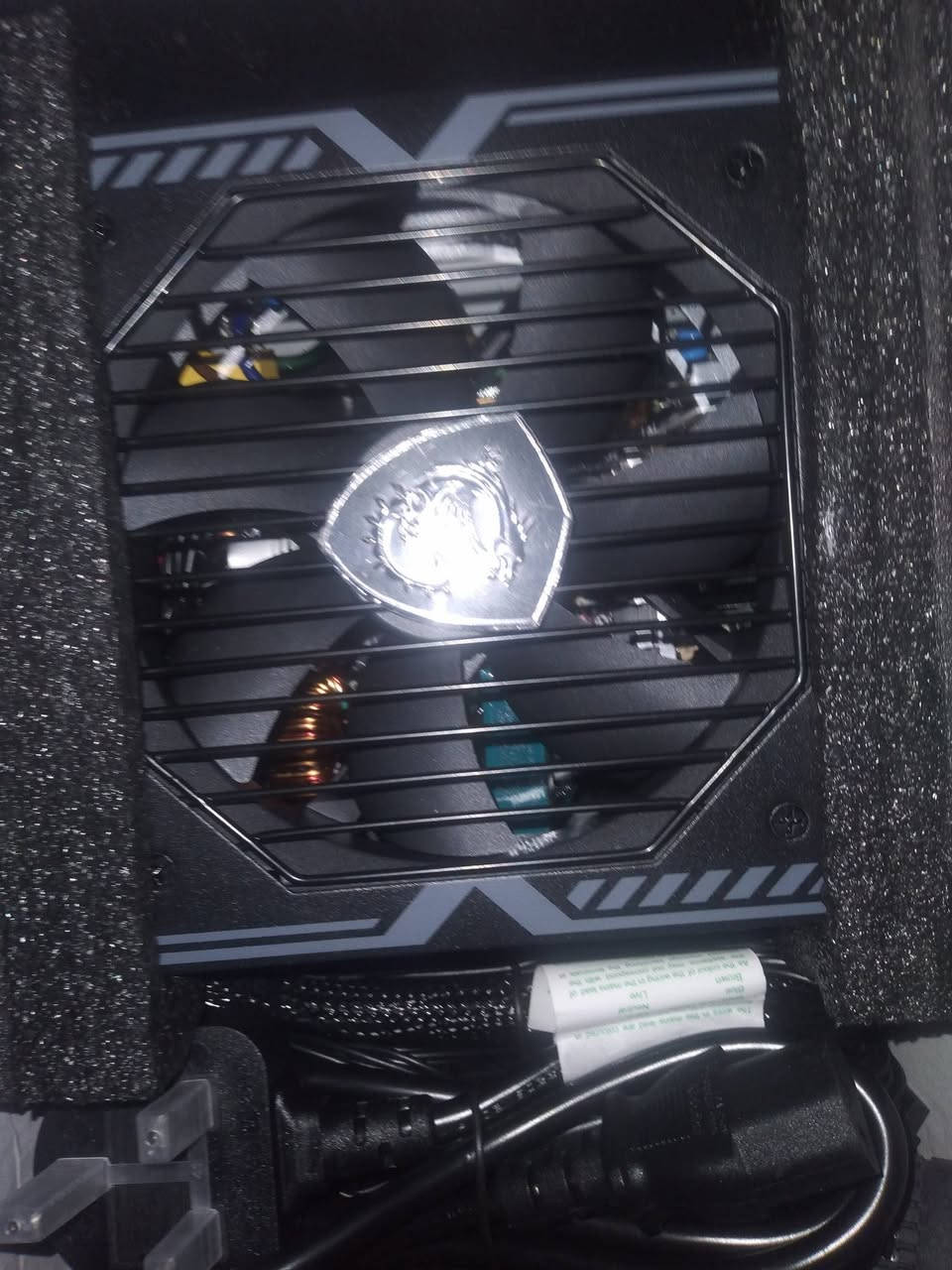 السلام عليكم قطع بي سي للبيع باور سبلاي msi للبيع 650 واط السعر 75,000 وبي مجال بسيط للشراي وكيس حجم متوسط السعر 45,000 وبي مجال أيضا للشراي للإستفسار خاص او على هذا الرقم *********** الموقع بكرة جو قرب جامع باداشت
