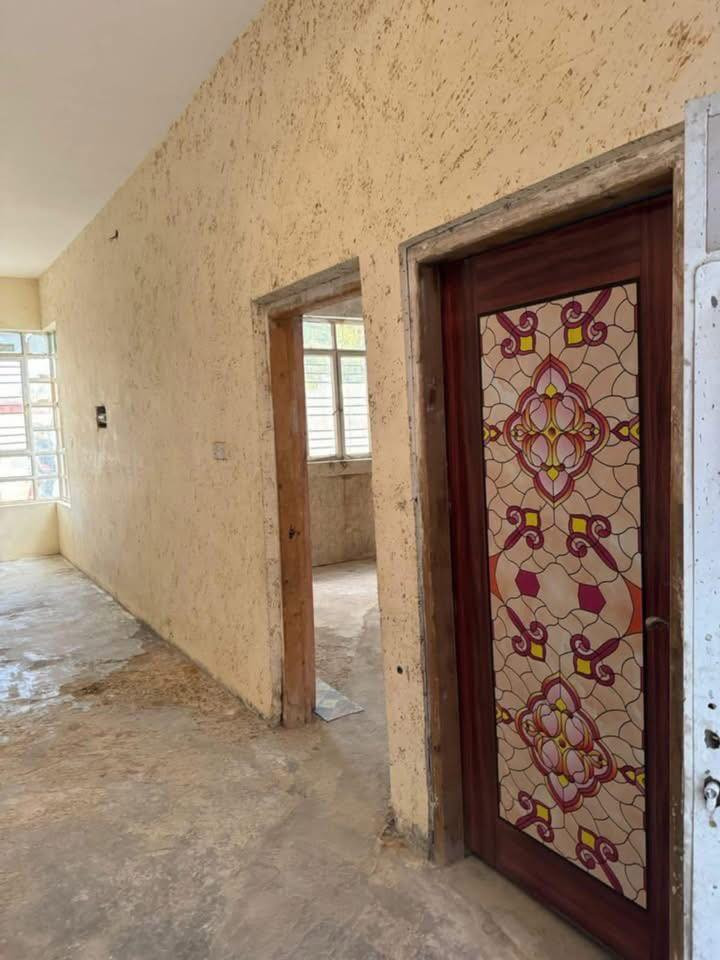 بيت للايجار قرب الجسر الثالث مقابيل جامع العبد الصالح جامع حجي فتاح العيساوي سابع قطعه عن الشط وثالث قطعه عن الجسر الثالث بناء قديم غرفتين نوم وصاله واستقبال ومطبح وصحيات داخليه وخارجيه ايجار ٢٧٥ الف اتصال عالرقم بيه واتساب واتصال 
***********0
