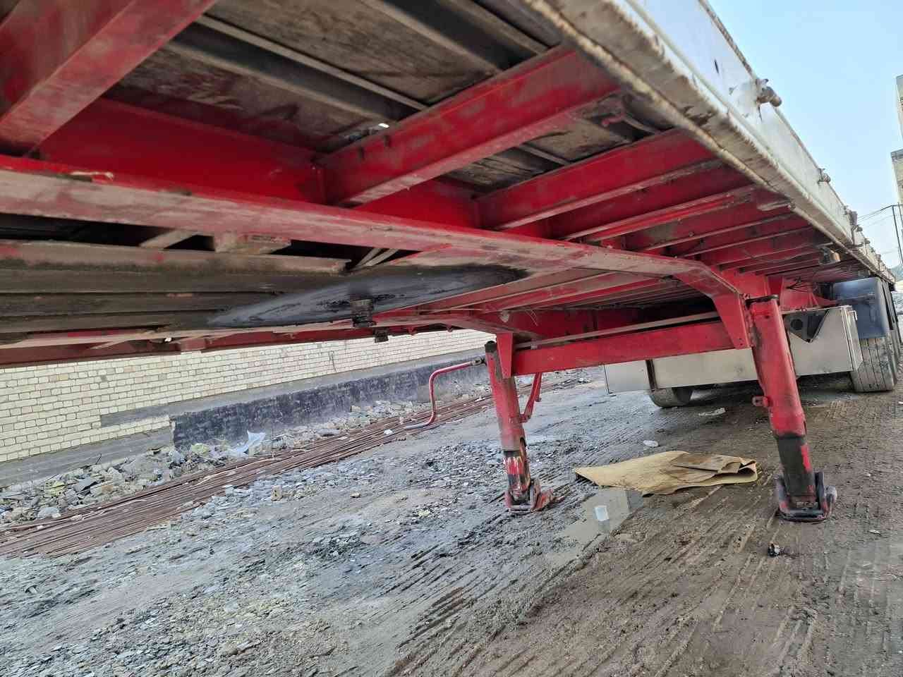 سلام عليكم للبيع 
عربانه اوربيه جديده مكفوله من كلشي
مجموعه دسك تخم تاير جديد كل نقص ما بيها 
مكان بغداد الكاظمية الاتصال ***********
