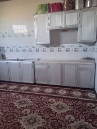 كونتر المليوم البيع ٣ امتر ونص السعر 350 ألف ها رقمي 07815391076