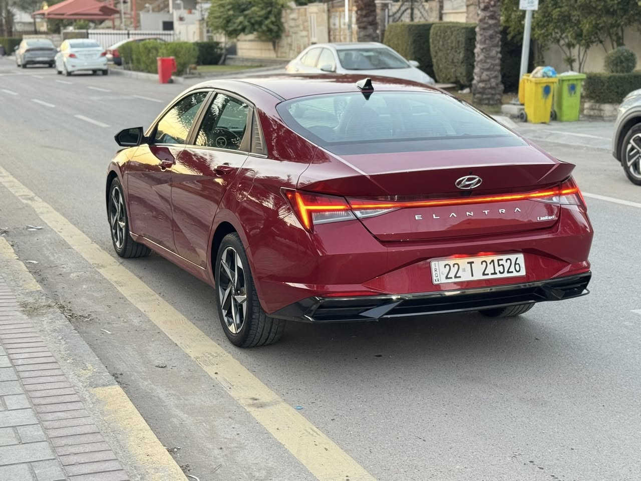 السلام عليكم
النترا 2023 فول الفول لمتد 
فتحه/ بصمه / رادارات/ شاشات دجيتل/ كشنات جلد / كشنات تبريد تدفئه / حساسات / حادثه ربع الجاملغ والبنيد نفسهن معدلات 
السياره جاهزه للاخير رايده ب158 وبيه مجال 
مكاني بغداد حي العدل 
الرقم ***********
