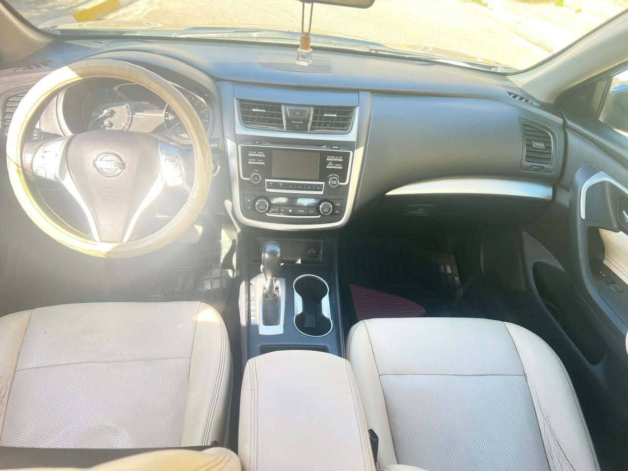 نيسان التما  sv ٢٠١٧ رقم  سليمانيه  رادار  جانبي   تحديد  مسار .كشنات جلد   بصمه  يدات  نيكل  بصمه  صندوك بصمه  ويلكب بلادي   تحكم  ستيرن  فول  صدر  تايرات  سياره جاهزه  كير   محرك بشرط  ضرر  فقط  بنيد   قطعه  وحده  بدون  دواخل  سعر ١١٨  وبيه  مجال بسيط   مكلف  بالنشر   للاتصال ***********
