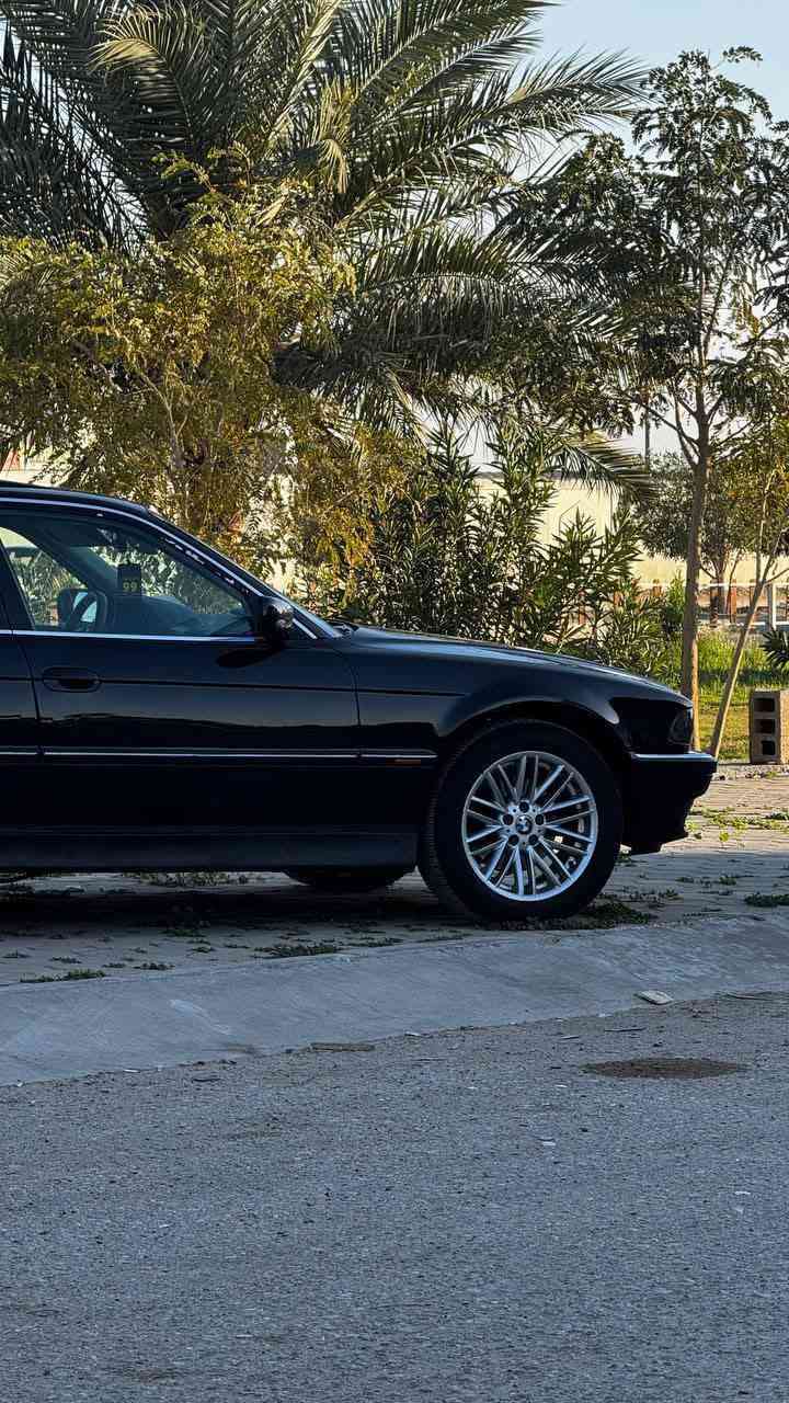 السلام عليكم للبيع او للمراوس
للبيع BMW 740 اصل بليته وسنويه موديل 1996 

السياره مكفوله من ضربه وتبديل فقط صبغ عام جماليه

رقم انبار مشروع وطني مداور وين ما جان

كير ومكينه جدد 

حداده عامه جديده

تخم تاير جديد ويل ١٨ حاويه

كهربائيات عام جدد

لايت بروجكتر جديد

جام اربعه اوتو

شاشه اندرويد عارض 

غرفه رصاصي جديده

مري كهرباء شغاله

السعر ٧٢ وبيه مجال 

وباقي التفاصيل كدامكم سياره جديده وب العافيه ع الياخذهه

للاستفسار ***********
