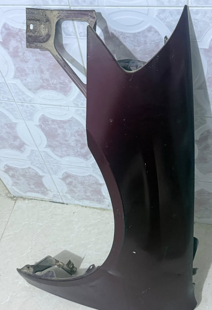 جاملغ امامي جهة السايق  امبالا ٢٠١١ اصلي 
المكان السماوة 
قيمه واخذه 
***********
