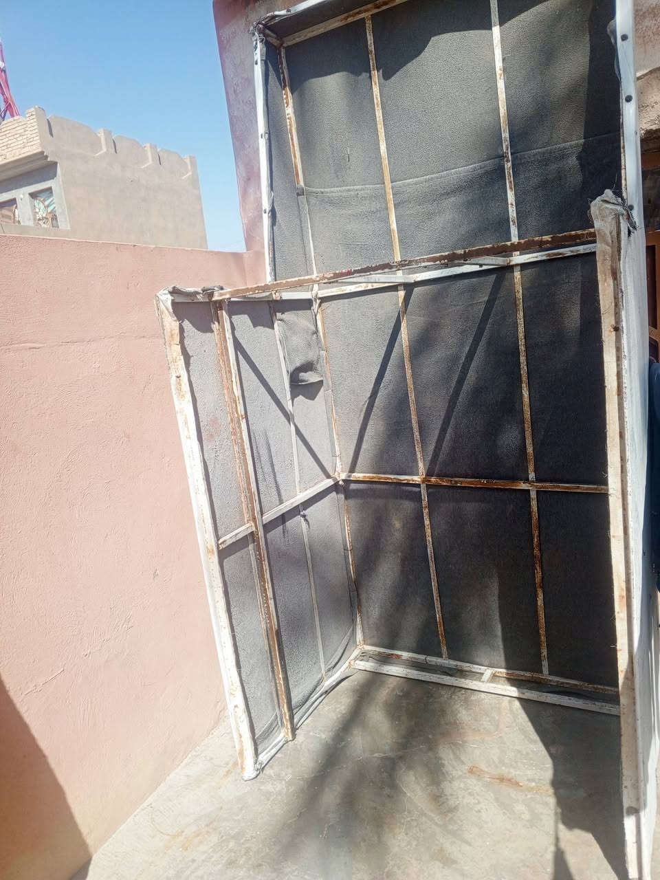 سلام عليكم محجر البيع سعر 70 وبي مجال مكاني سعديه حبل حمرين رقم 📱 ***********
