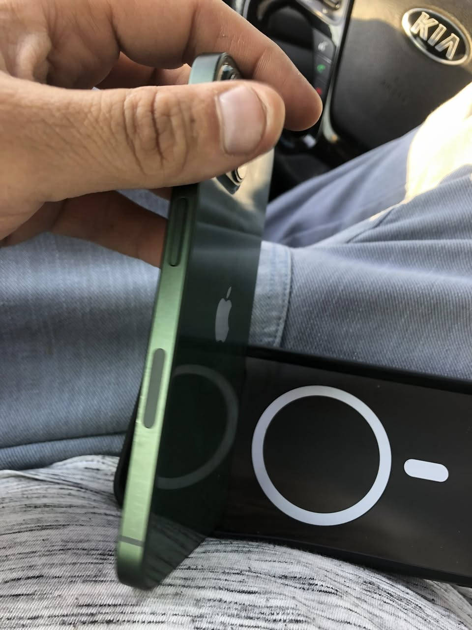 ايفون   13 عادي
رام  128
بطارية  96
السعررر    425
مكان بغداد
***********
