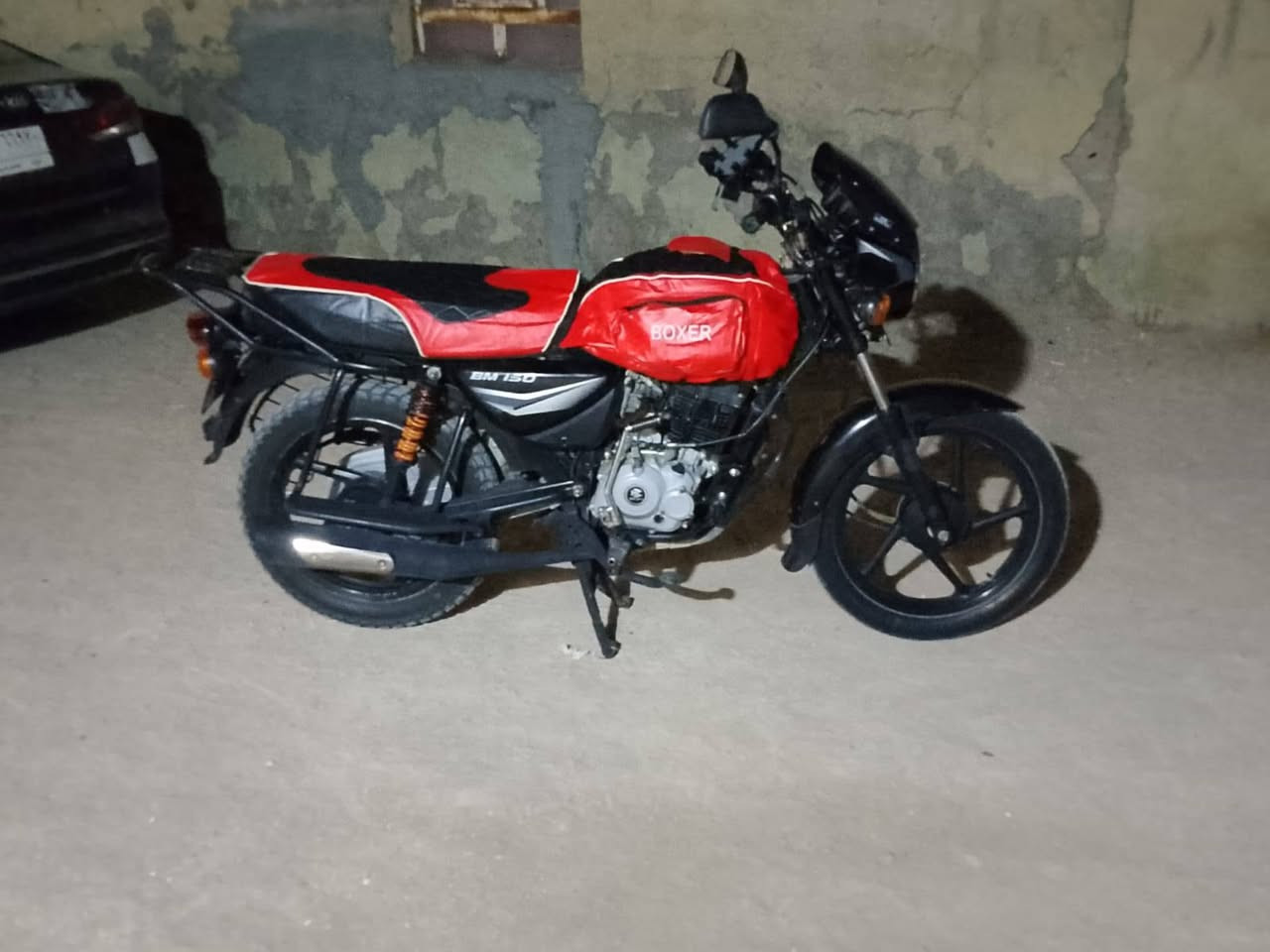 سلام عليكم دراجه بوكسر اكلاسك الدراجه امفوله مديل 2020الدراجه كامله اوراق السعر مليون
او 200 البصره الجزيره


**إذا كنت صاحب هذا الإعلان وتريد حذفه لأي سبب، رجاءا أرسل رسالة إلى الدعم الفني**