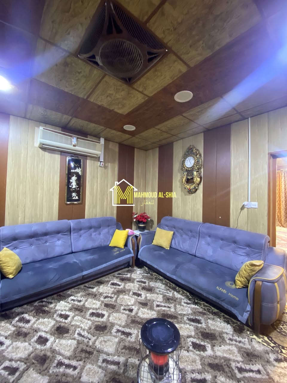 عقار للبيع في حي البورحمان المساحة 243 الواجهة 9 والنزال 27 .

يتكون من غرفتين نوم وصالة واستقبال ومطبخ . مع كراج كبير وحديقة كبيرة 

للاستفسار الاتصال : مكتب المحمود للعقار . 

***********
