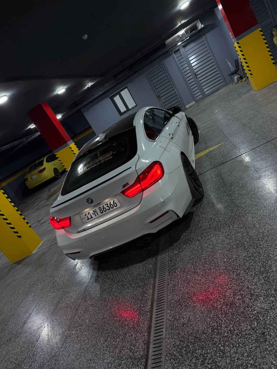 سلام عليكم
بي ام 430i 
موديل 2019 
محرك الفين تون بور توربو فول مواصفات المحرك الحديث B48 المرغوب
كير ٨ نمر
صور الحادث بالمنشور 
رقم بغداد الجديد باسمي
ماشية 64 ميل
ام بكج 
فجوج فسفورية وتخم تاير جديد وويل رياضي تو سايز 
عدسات عين الشيطان ولايتات lid متحرك كهربائي
بدون نقص ولا مسج 
فتحة سقف 
صندوق كهرباء مع نظام الفتح بالرجلين
داخل جلد وكاربون وستيرن ام
انارة داخليه لونين 
مراية اوتو قلاب وهيترات
شاشة ترحيب وشاشة عطلات 
كشنات خزن ميموري 3 وضعيات 
كشنات تدفئة ومساج
سستم صوت هارمن كاردن صوت عالي جدا
رادارات 
تبريد قطعتين
ماوس
شفتات ستيرن
حساس خلفي امامي
وضعيات قيادة ايكو
سبورت سبورت بلص
الحادث بابين فقط بجم كبس بلادي صبغ بابين وكلير توحيد لون الجاملغ الامامي والخلفي يعني صفحه الحادث فقط 
للبيع او للمراوس حسب القناعه
مكان السيارة بغداد كرادة او شارع فلسطين 
السعر المطلوب 195 ورقة
للاتصال *********** بغداد, العراق
