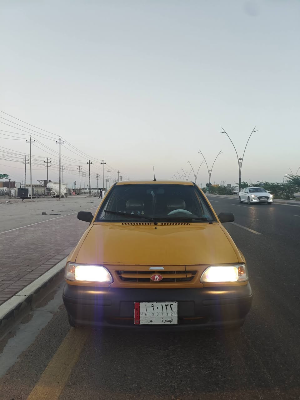يا الله سلام عليكم اخوان سايبه مديل(20) السياره جاهز من الطول لطول سياره كير مكينه حداده تبريد كامل ماناقصها شي زوج تاير امامي فيت بم بلكات مجول نوزلات السياره حلوه وكاعده مال جناي نسبتها حلوه عوزها ترتيب بصيط والسياره مامغسوله من تنغسل تطلع احلا تجي وتشوف بعينك مصفرها هيئه وغرامات ماعليها وراعيها موجود تحويل ثاني يوم سنويه قبل شهر انتهت اقره الوصف وخابرني وتدلل سعرها (36) وبيها مجال للطيبين وللشرايه رجاآ البياع شراي لا تخابرني لان ماتفيدك واذا السعر هواي عليها فا اكو احلا واحسن منها دورل وتلكه عنواني بصره ابي الخصيب رقم***********
