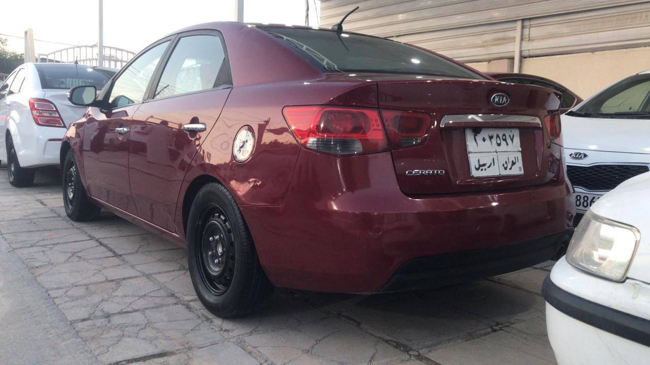 السلام عليكم. سيراتو. ٢٠١١. فول مواصفات.  المكينه مالته بيه صوت ابراص.   او بيه قطعتين. صبغ اثر جراد   السعر. ٧٥. او بيه مجال للطيبين. او هذه رقم. صاحب السياره.  *********** تحسين.
