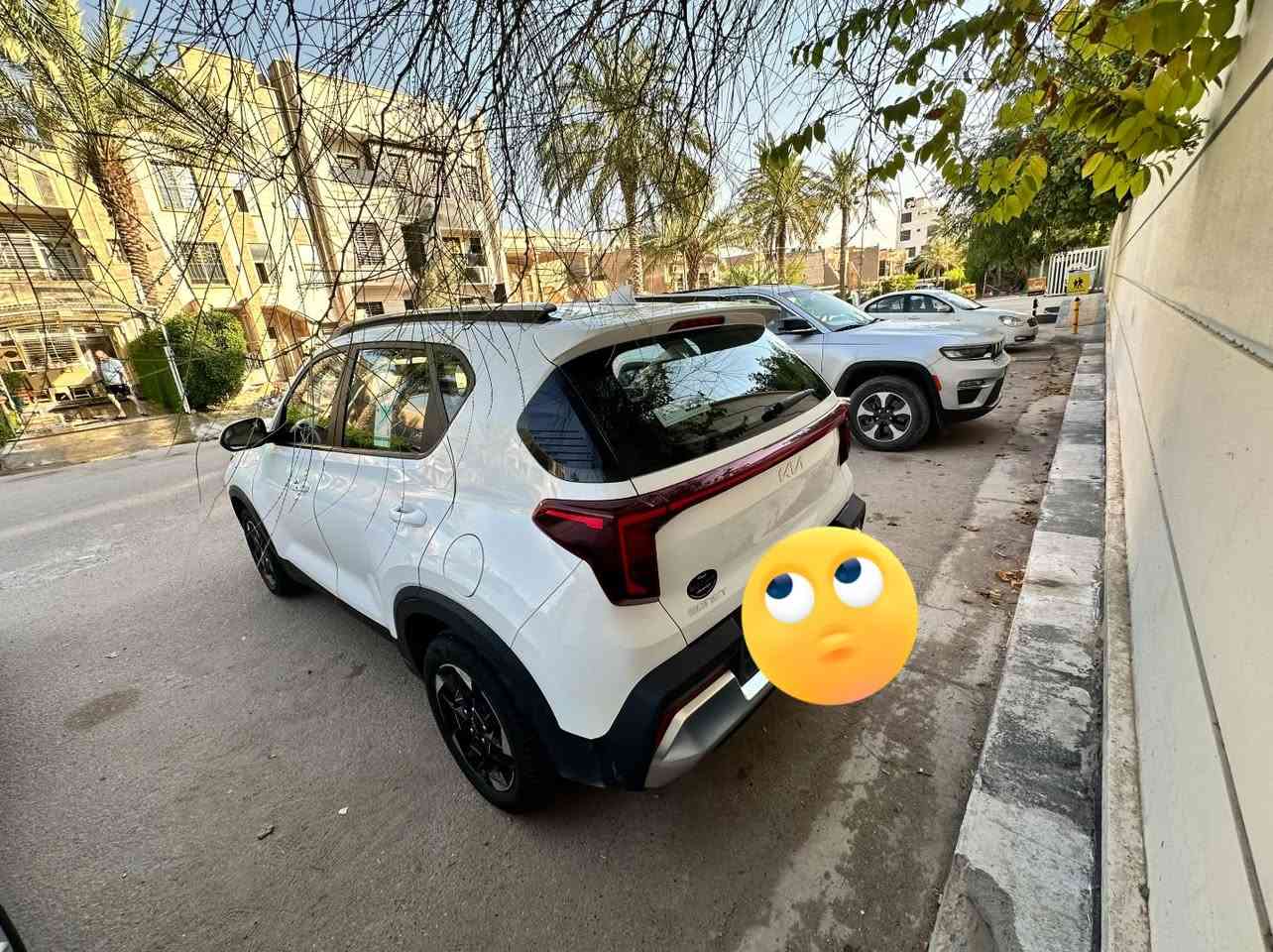 السلام عليكم 
كيا سونت للبيع
محرك :1500ccدبل نوزل 
 تبريد ثلج🥶🥶
شاشه ابل كاربلي واندرويد اوتو
وسياره جديد مال بيت 
مشايه:10000
فول موصفات
موديل 2025
كامر خلفيه+حساسات 
تشغيل عن بعد
بعده داخل الضمان مال شركه دوليه
السعر :23مليون دينار عراقي وبي مجال بسيط 
لوحه 
بغداد

بغداد للتواصل
على هذ الرقم 
***********
