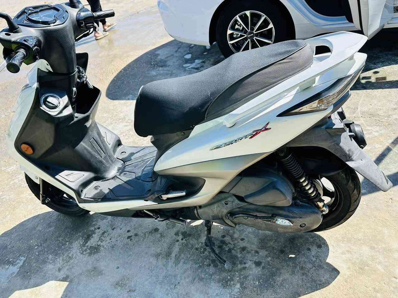 السلام عليكم دراجه فحل لد ياباني ستان كهرباء قبق نفخ رمبه جديده بلجيس مال صالها هواي من منزلها مابيها اي نقص نكره سلف السعر 11
مكاني شعله 
***********
