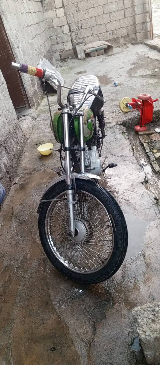 السلام عليكم ماطور بارت 5 99999 للبيع السعر 160او بيها مجال مكاني حي السماح ***********
