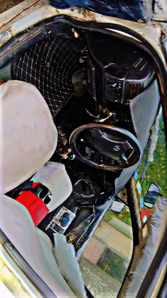 ئـۆپل ڤیکترا مۆدیل 1991 سەنەوی لەگەڵە بەشەرتی ئەوەلیات  گێڕ مەکینە تەقە رەقەو دارو بەردی بەشەرتە سەیارەکە بەس ماشالله ی دەوێ نمونە لەجوانی بێ خایسـە سەیارەکە لەعەمەلی هەتا بڵێ خۆشە سعری خوار هـەموو بـازار لەهیچ شوێنیك بگەڕێ بەو سعرە نای دۆزیتەوە
قـووفڵ قوفڵی 13 وەرەقەیە مەجالی هیچ هیچی تێدانیە بۆ معامەلە خۆت هیلاك مەکـە
چرکەی تیانیە سەیارەکە زۆر جا ئیزە
*********** أربيل, العراق
