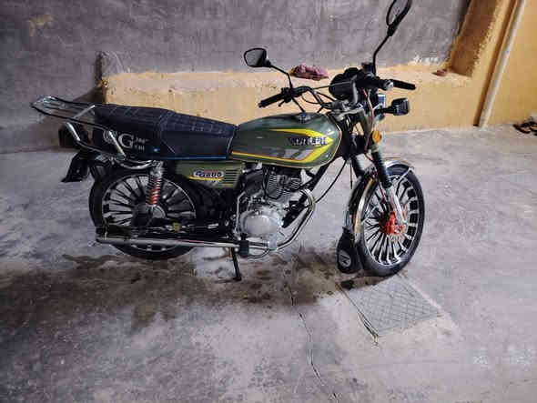 سلام عليكم 
سونك موديل 2025 
دراجه لوك.جديده صاله شهر نازلة من رمبه 
ماشيه 1000دراجه زيرو بمعنه.كلمه كفاله عامه من شخط وزلغ سعر 850قفل قفل قفل لتعاملني العنوان بغداد زعفرانيه 
***********
متواجد واتساب فقط
