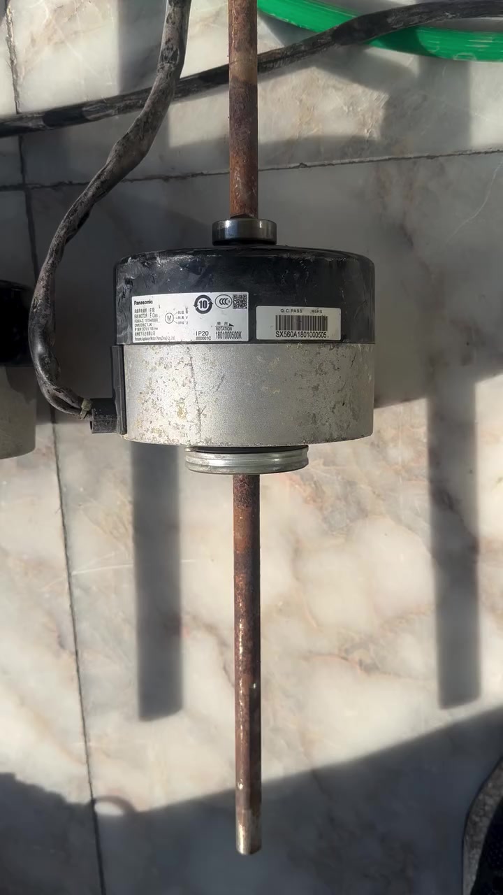 سلام عليكم عندي فانات شغالات لبيع عنوان السيديه مجاور مصرف الرافدين ***********
