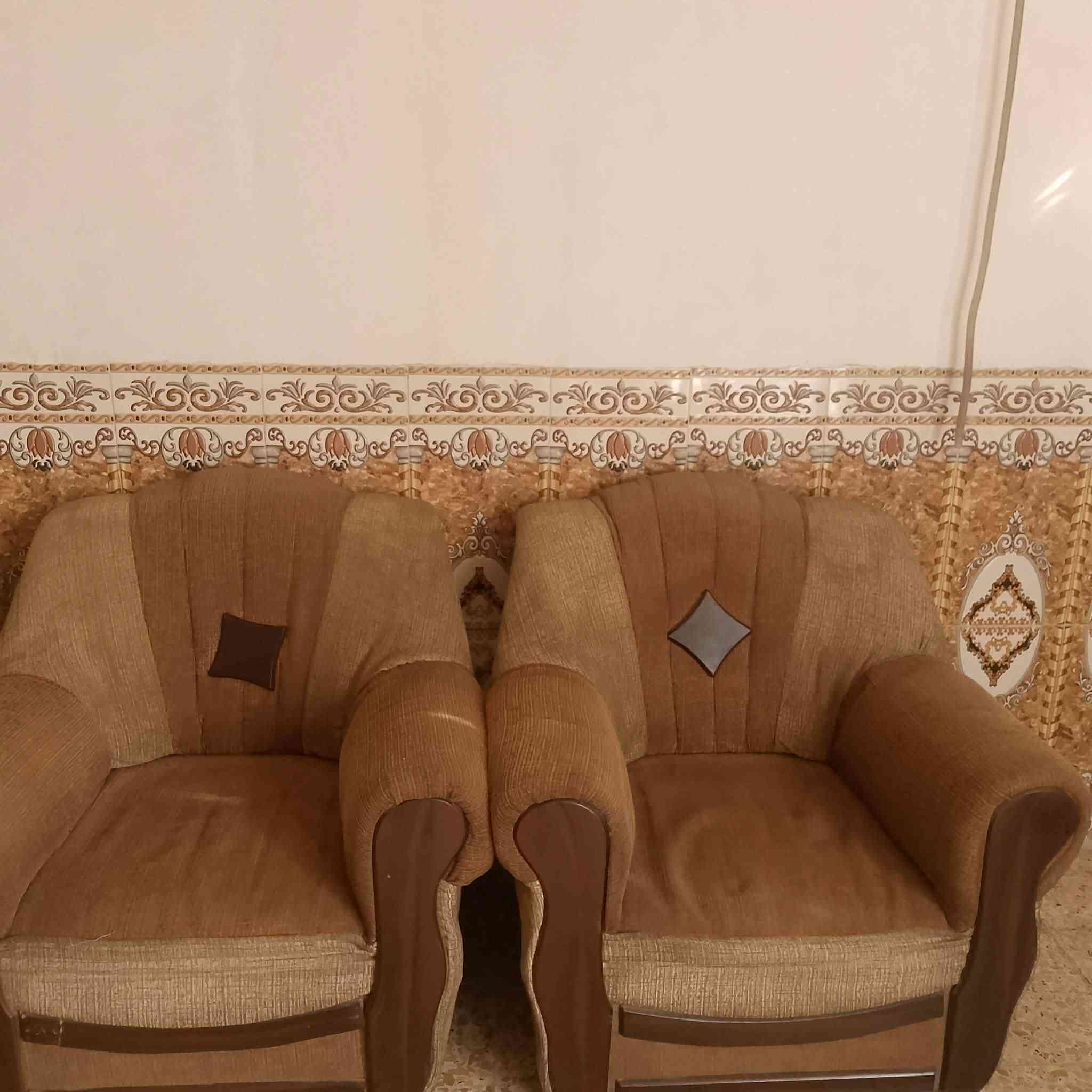 تخم (٨)مقاعد العنوان بغداد ***********
