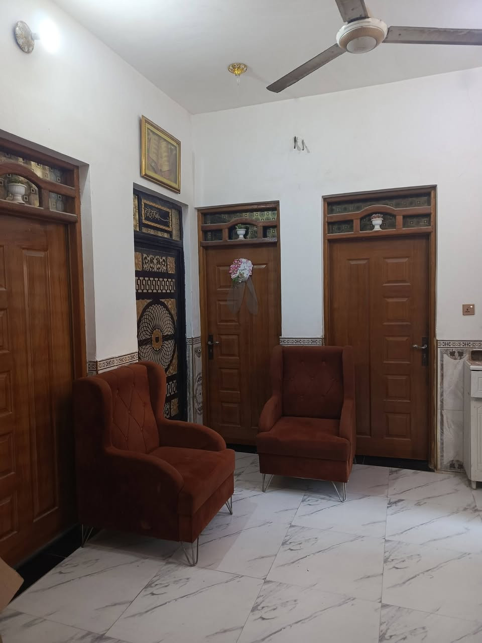 ‏بيت  طابو صرف للبيع  او مراوس يقع في مدينة الصدر قرب السوق الشارع العريض المساحة 125 م الوجهة 10 والنزال 12،5م بناء 2020 مطلوب اسكان 19 مليون تقريبا القصد الشهري 175 الف متكون من طابق ونصف الارضي يحتوي على غرفتين نوم وصالة واستقبال ومطبخ وصحيات خارجية وداخلية والطابق الثاني يحتوي على غرفة كبيرة وصالة وصحيات  السعر جوه السوگ للتوصل ***********. اراوس ب بيت زراعي  في الصخيين مع الفرالفرقق .
‏
‏بيت  طابو صرف للبيع  او مراوس يقع في مدينة الصدر قرب السوق الشارع العريض المساحة 125 م الوجهة 10 والنزال 12،5م بناء 2020 مطلوب اسكان 19 مليون تقريبا القصد الشهري 175 الف متكون من طابق ونصف الارضي يحتوي على غرفتين نوم وصالة واستقبال ومطبخ وصحيات خارجية وداخلية والطابق الثاني يحتوي على غرفة كبيرة وصالة وصحيات  السعر جوه السوگ للتوصل ***********. اراوس ب بيت زراعي  في الصخيين مع الفرق .
