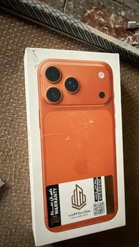 17 ابرو ماكس ذاكره 256 بطاريه 100 مشحون 14 مره بدون سيمكارت يعني شريحه...