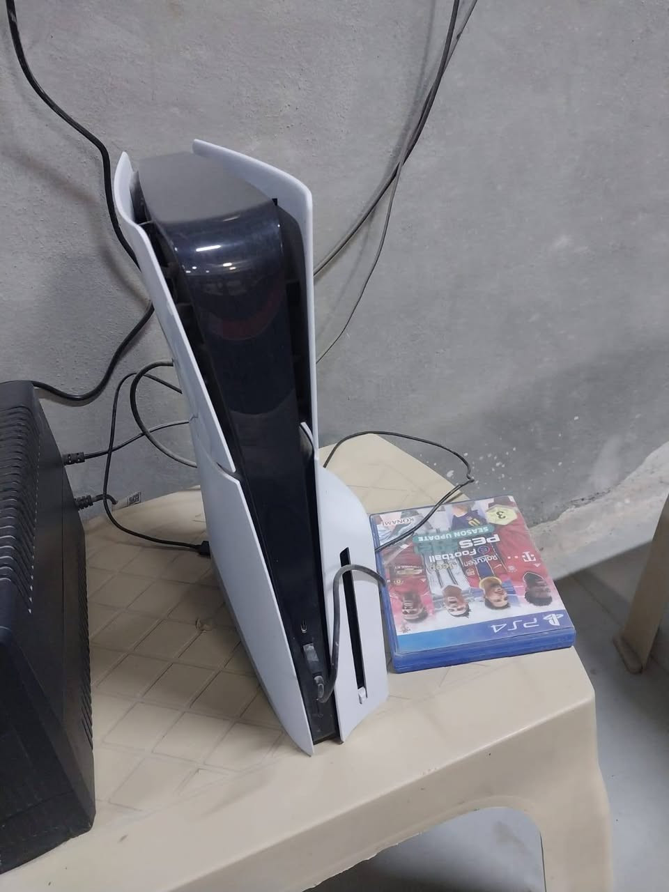 بلي 5  مع جوستك عدد 2 مع  يوبي اس  يطول ربع ساعة  تشغيل   مع قرص بيس 21   مع كيبل hd
الجهاز جديد صار شهرين من اخذته هوه واليوبي اس وجوستك
السعر  750.000


**إذا كنت صاحب هذا الإعلان وتريد حذفه لأي سبب، رجاءا أرسل رسالة إلى الدعم الفني**