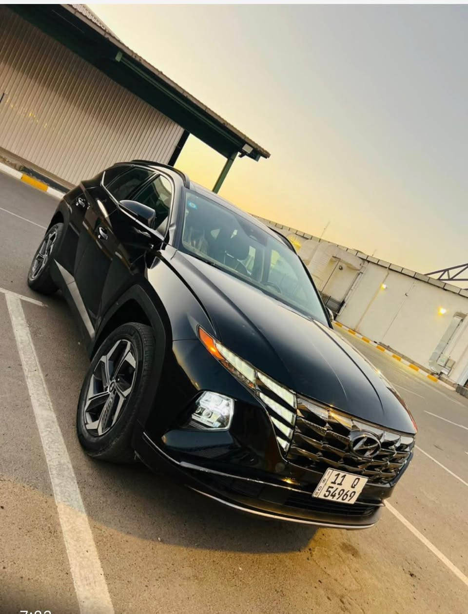 السلام عليكم توكسان 2023 HTRAK vip فول الفول امريكي السياره بهيج نضافه وهيج مواصفات جدياً قليل 
لون السياره  اسود المواصفات  VIP
( صور الحادث مرفقة بالمنشور )
1- بصمة تشغيل 
2- بصمة ابواب لمس دخول ذكي 
3- بنوراما على طول السيارة 
4- صندوق كهرباء شفط 
5- كامرات 360 درجة ( جانبية - امامية - خلفية ) 
6- كامرات مع الاشارة 
7- السيارة تتقدم وترجع ب البصمة 
8- تبريد تدفئة كشنات 
9- كشنات جلد كريمي 
10- كشنات كهرباء 
11- اضواء محيطية 67 لون اختياري 
12- كشنات خلفية هيتر 
13- مرايات تعتيم ذاتي 
14- ابل كار بلي 
15- اندرويد اوتو 
16- شاشة دجيتل 3 اشكال للقيادة 
17- اشاير ترحيب 
18- اضواء امامية LED زنون 
19- اضواء خلفية LED
20- هوك خلفي 
21- فول اوامر صوتية 
22- جامات اوتو 
23- قطعتين تبريد 
24- اشارات ب المري
25- كير دكم 
26- شفتات ستيرن 
27- تحكمات ستيرن 
28- السيارة فور ويل 
29- محرك 1600 تيربو المرغوب 
30- هاند بريك بصمة 
31- شحن واير ليس 
32- منافذ شحن 
33- اوتو هولد 
34- تشغيل عن بعد 
35- السيارة اوتو بارك 
37- حساسات خلفية  
38- رادار امامي رادار خلفي رادار جانبي 
39- نقطة عمياء 
وبعد بيها هواي مواصفات 
ممشى السيارة (60 الف  ) 

السيارة استخدام شخصي 
مكان السيارة بغداد السيدية او البلديات 

السعر 164 وبيها مجال ماكو هيج سعر 

رقم الهاتف *********** Colombo, Sri Lanka
