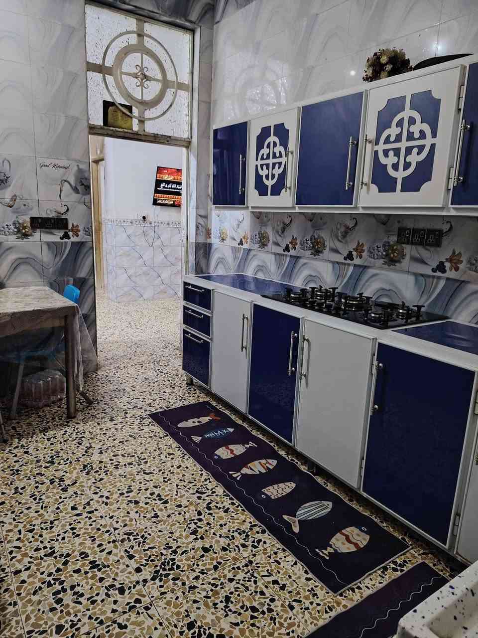 دار للبيع في حي الحكيم نزلة افران المهدي قرب جامع الرحمن الواجهه ٧ م والنزال ١٦ متر يحتوي على غرفه واستقبال وهول وصحيات ومناور عدد٢ وصحيات البناء طابوق درجه اولى للاستفسار الاتصال على الرقم الثاني ***********
