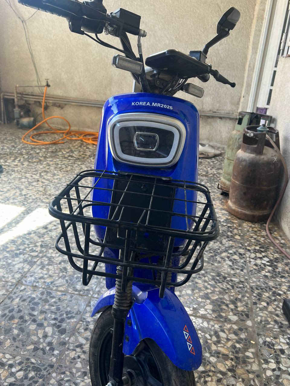 السلام عليكم دراجة شحن للبيع R9 موديل 2025  جديد مستعمل قليل كلش ما بي أي نقص تعال افحص و شوف بعينك
مفول من كلشي ما متواجد ع الفيس هذا رقمي ***********
