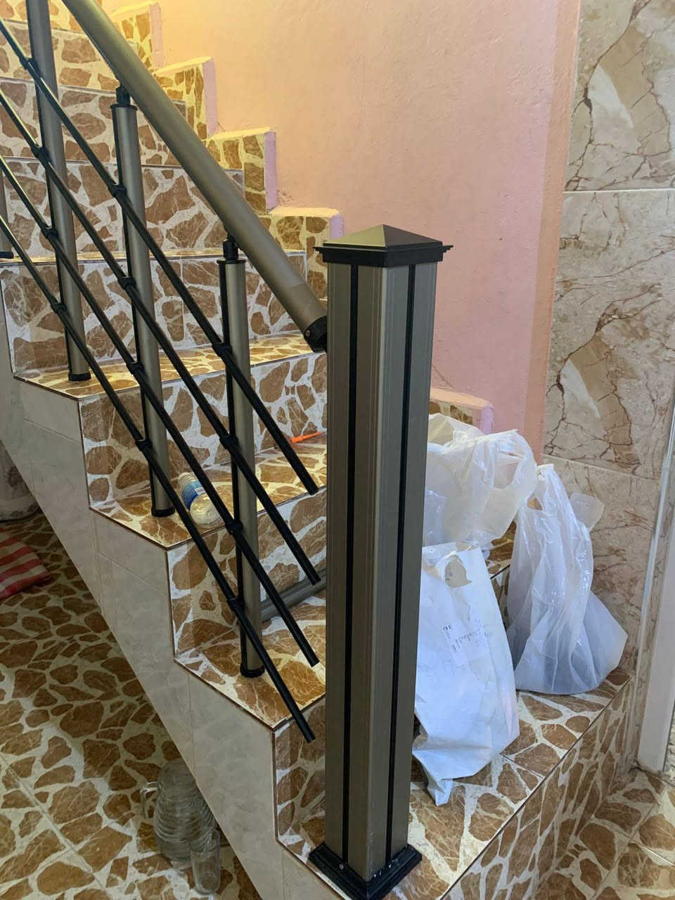 تم انجاز مطبخ في منطقة الفياضيه في القائم معمل الاخوين لعمل انواع المطباخ وحسب الطلب وعمل  انواع الشبابيك الامنيوم والمحجرات العنوان الانبار القائم مقابل مركز الشباب هاتف ***********
