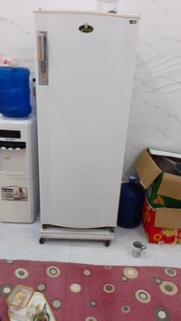 ثلاجة كريازي • للتصليح • نجف