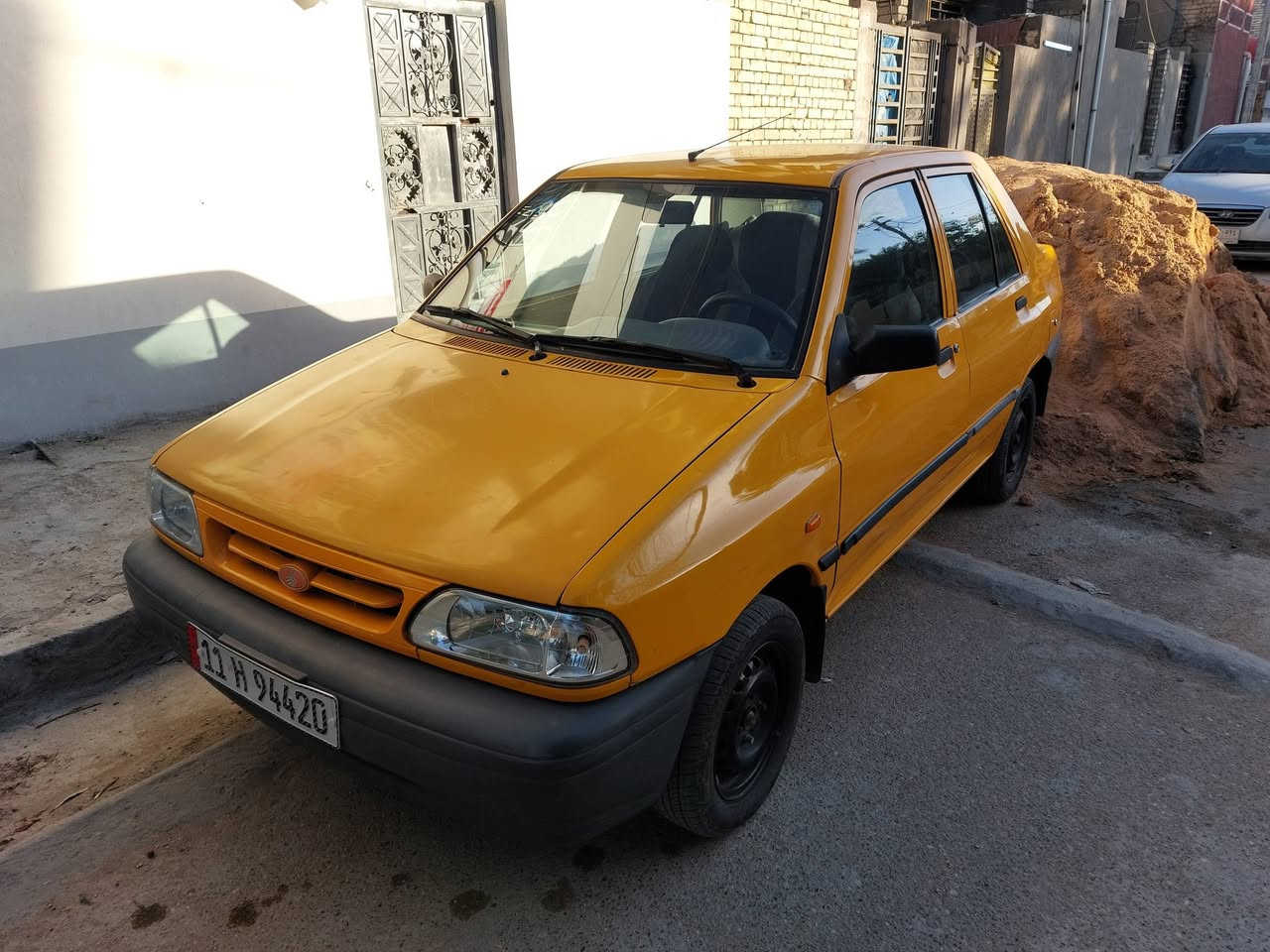 سلام عليكم سايبه موديل ١٨بسمي السياره لوحات جدد سنويه ل٣٠مصفره هيئه وغرامات صدر خلفي  امامي جديد تخم تاير كير مكفول المكينه بدايت بخار بيه طخه موضحه بلجاملغ الخلفي وبيه الشاصي الايمن فطر بي
التبريد بولبرن مال كمبريسر كايم عنوان السياره بغداد العبيدي عارضه ب٤٢وبيه مجال حق الجيه كلشي موضحلك 
***********
