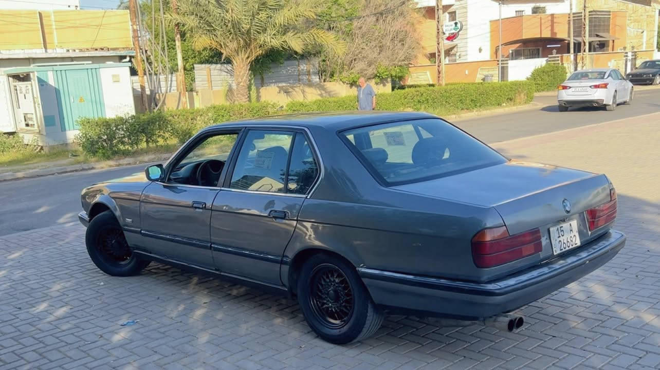 735 اصل بليته بسعر ٤٢ وبيه مجال  
صدر امامي خلفي جديد 
تخم تاير ويل جديد 
السياره مكفوله من الضربه مصبوغه فرن  جماليه 
تبريده شغال تحويل مباشر
مكينه كير اكسل كله جديد 
السياره معمريها تعمير شخصي
جام كهربائي ، داخل صاج ، عدسة زنون 
مكان سياره بغداد العامريه 
رقم موبايل
‭٠٧٨٠ ٩٦٨ ٩٩٩٦‬
