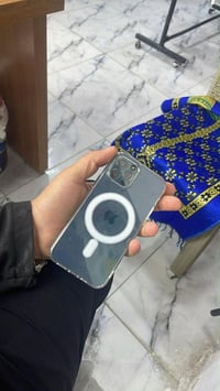 آيفون ١٢ برو • ١٢٨ • كاميرا واقفة