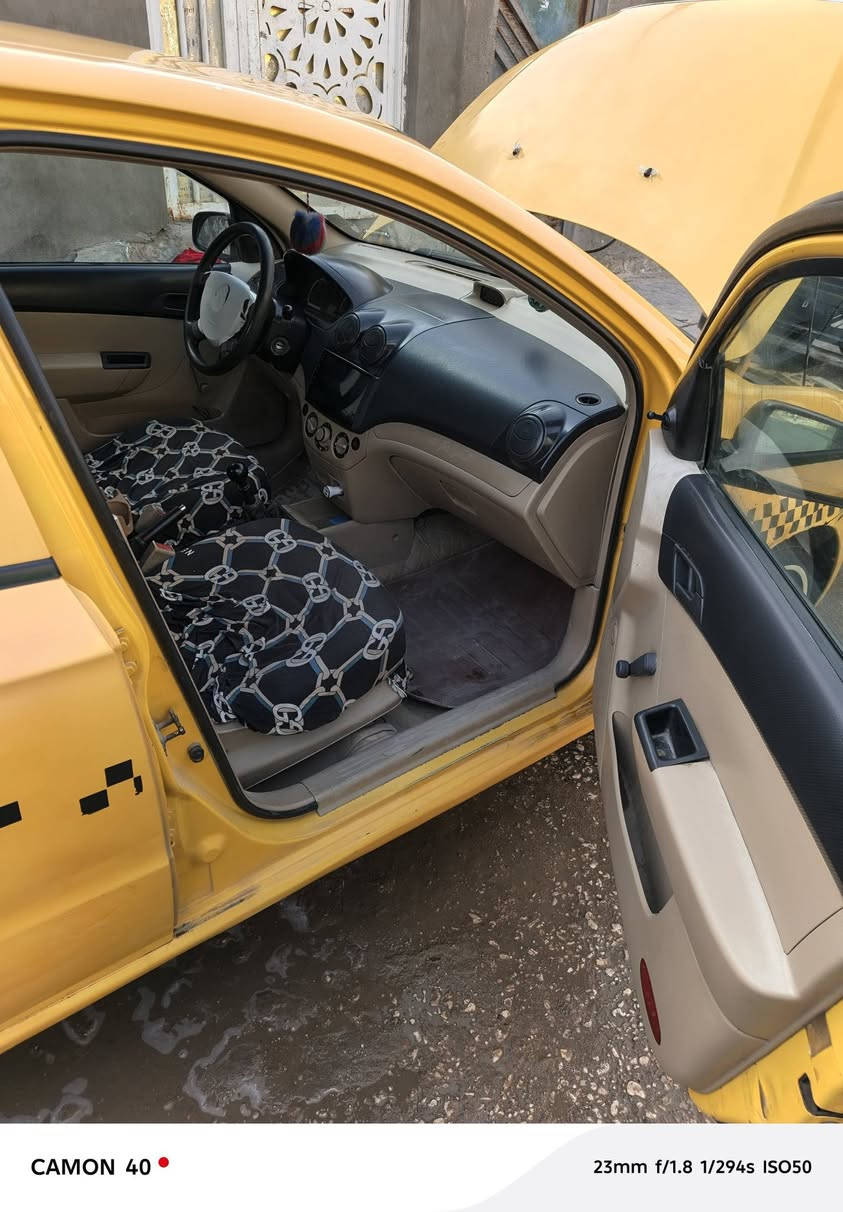 افيو ٢٠١١ خليجي مفتوح بسمي رقم جديد  سنويه ماساقطه كير محرك  عل شرط تخم تاير جديد مصفره هيئه وغرامات بيه جاملغ الخلفي والباب السعر ٥٣ وبيه مجال ***********
