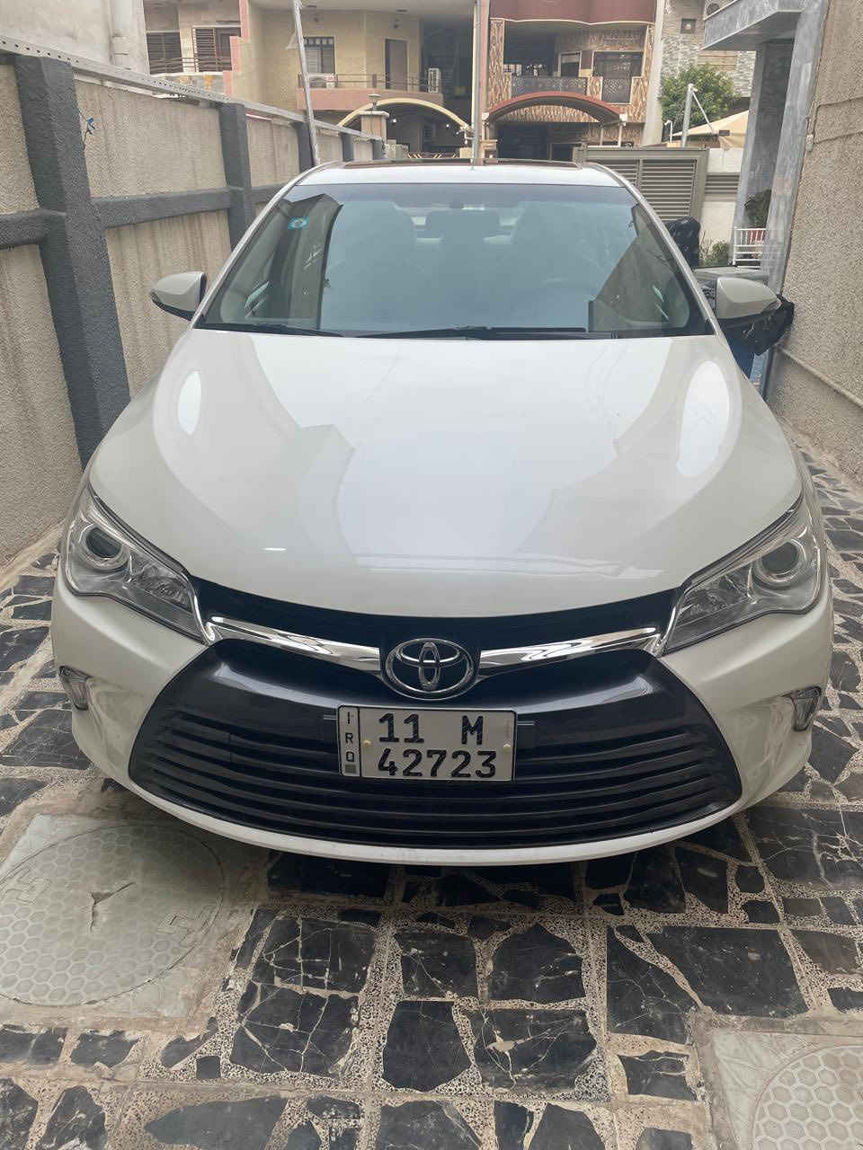 كامري ٢٠١٦  مواصفات فول بصمه  وسلايد روف تبريد امامي خلفي  كراسي كهربائيه  كراسي ودشبًول جلد 
لون ابيض صدفي  وارد خليجي   ماشيه ١٦ الف فقط مشي بيت  السبير ما نازل  اطارات مال الشركه سياره مكفوله بااسمي 
مكان سياره بغداد يرموك 
سعر 220 وبيهه مجال 
رقم ***********
