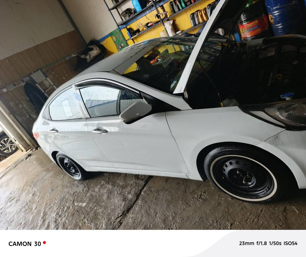 اكسنت 2012 نص فول
بيها قطعتين تبديل بدون داخل
الجاملغات الاماميه 
السعر 80 قفل
*********** واتساب
