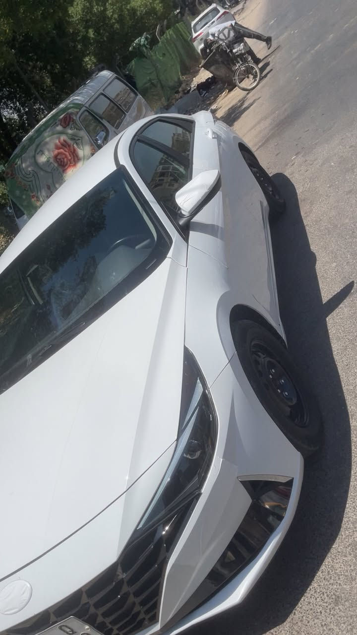سلام عليكم الانتره 2023 فول عده الفتحه سياره حله ونضيفه بيه رصعتين صغار ع بارد وحادثه جاملغ وبنيد لغد مليوح شويه وراجع بارد يعني طخه كلش بصيطه  موضح ب صوره  مكينه 2000دوش  للبيع مكاني الشعب حي اور السعر 134بيهً مجال حك الجيه تشوفه وبخدمتك ***********
