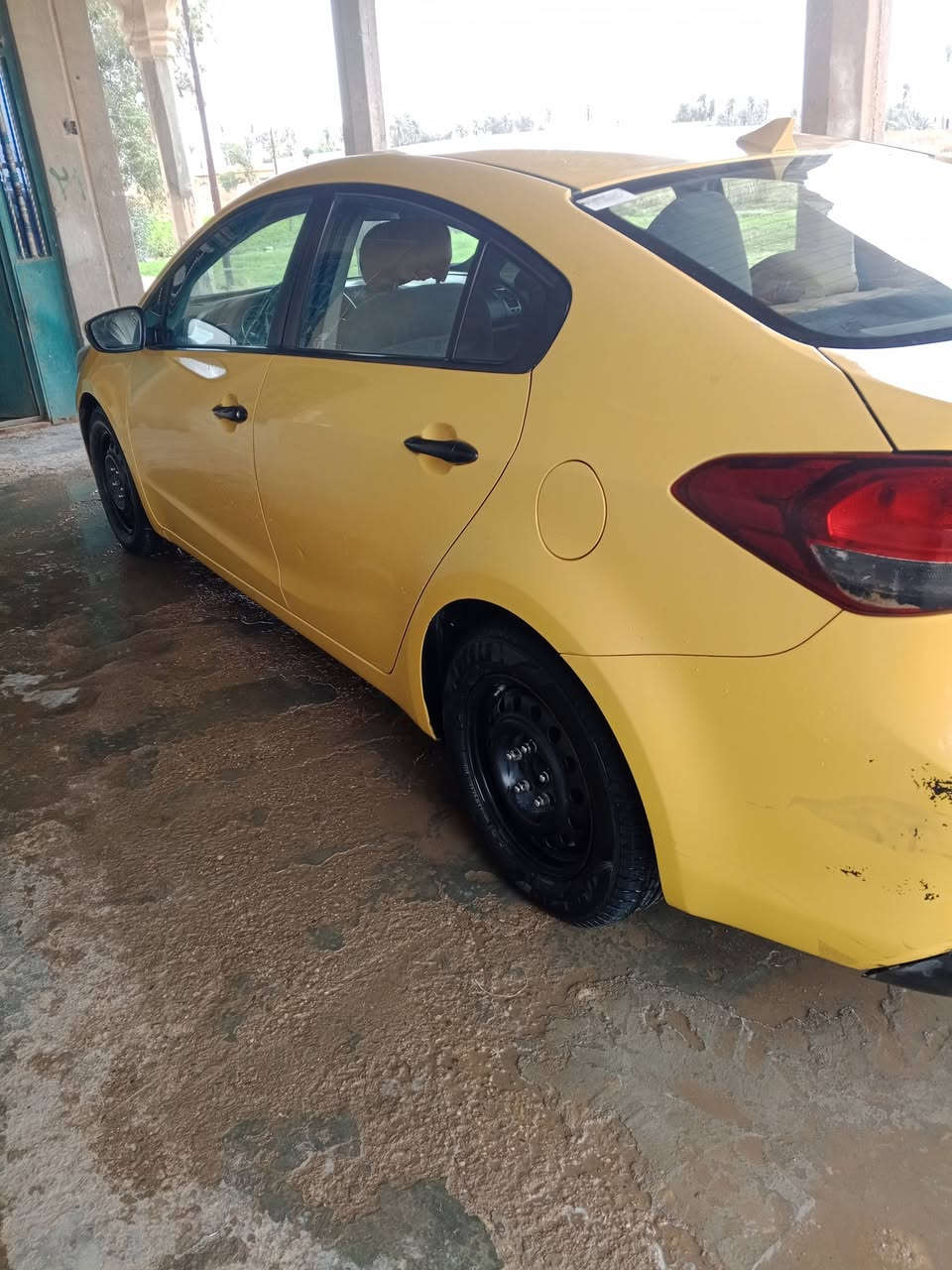 السلام عليكم للبيع فورتي موديل 18
سياره جاهزه كبل للشغل مابيهاا اي نقص المكان بغداد ابي غريب السعر 122  وبيها مجال اخوان اني مكلف بنشر اتصل ***********
