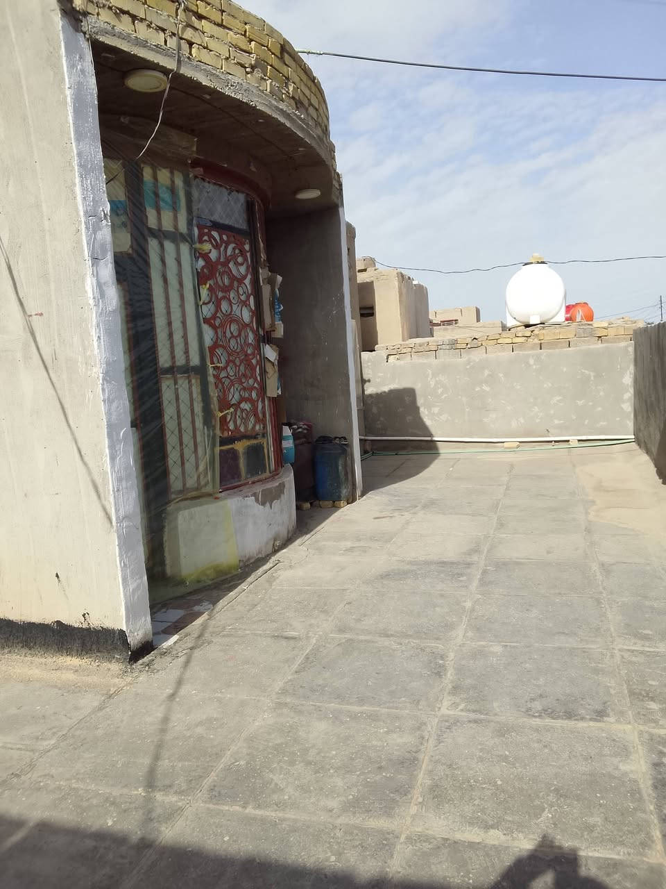 بيت زراعي مساحه 300 موفقيه قريه اولاد سعر 35 ***********
