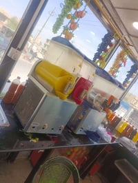أجهزه ايس كريم وازبري البيع السوفت ب مليون للزيري. ب ٦٥٠ القطعه العارض...