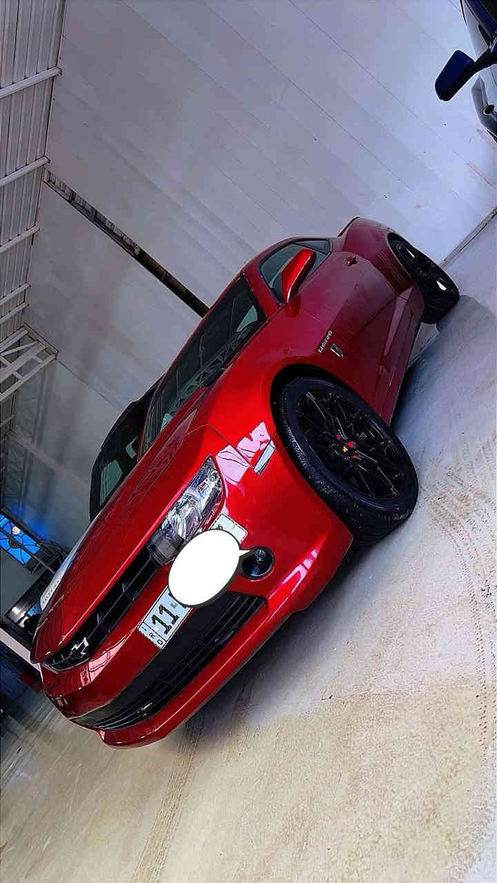 السلام عليكم
للبيع كمارو 2014 RS رقم بغداد انكلزي باسمي وهزة جديدة 
وارد امريكي حادثهاا فقط دعاميةامامية يعني كلين بدون صبغ وبدون تبديل 
مكينه V6 3600 وكير وتبريد وصدر كلهاا تمام وتخم تاير 20 
السيارة مابيها نقص وكلهاا ع البلاد 
عارضهاا 104 وبيهاا مجال كلش قليل مكاني بغداد الغزالية *********** سونارهاا بالمنشور
