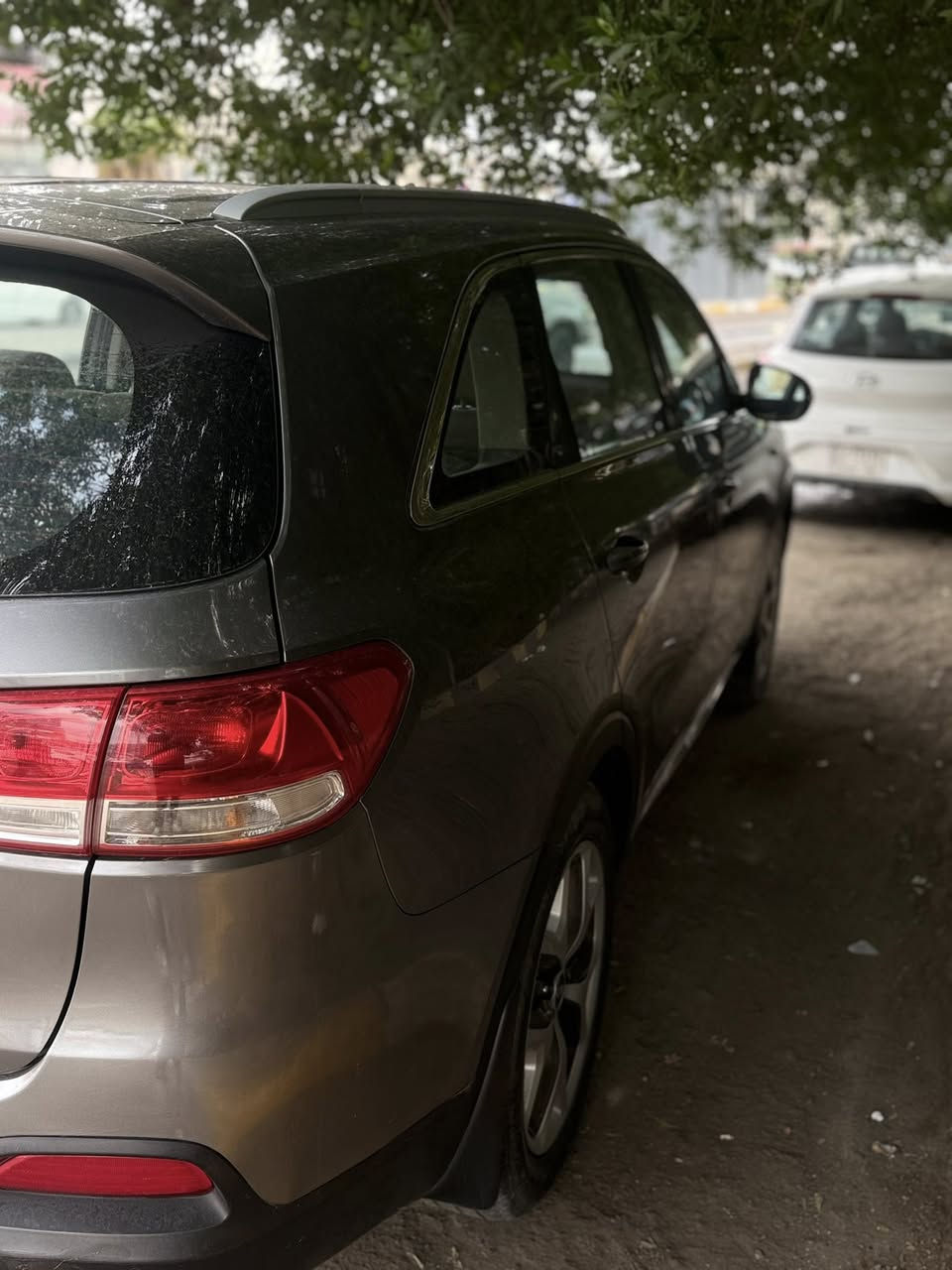 السلام عليكم سورنتو 2015 خليجي V6  سبعه راكب حادثها باب تبديل خلفي عكس السايق فقط كير مكينه كفاله 
بغداد *********** / *********** 
السعر 175 وبيها مجال بصيط
