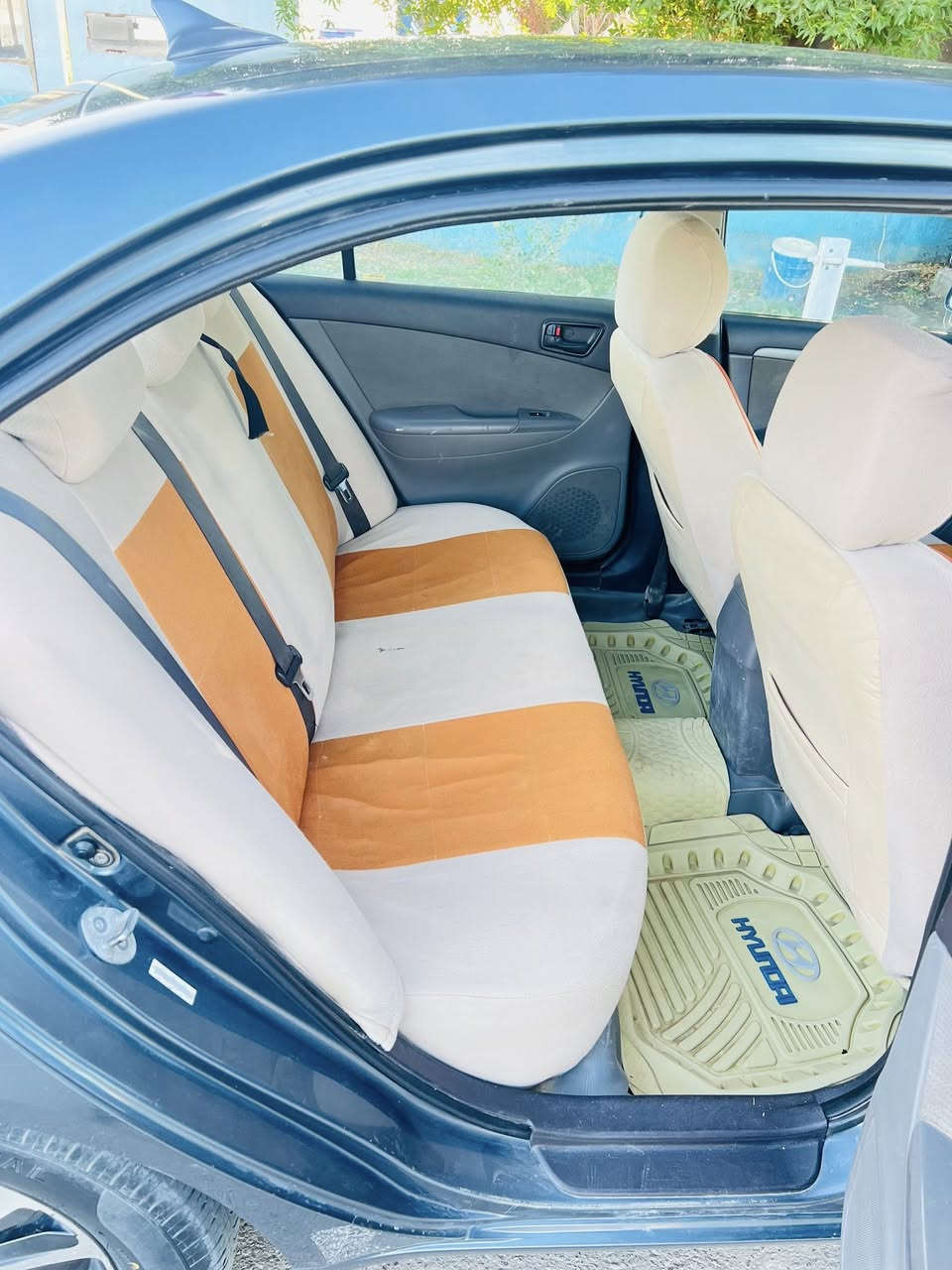 سوناتا 2010 امريكي
كير ومحرك حداديه السياره جديده بمعنى الكلمه 
بيها صبغ 5 قطع ابيع حزام مكاني بابل محاويل 
***********
