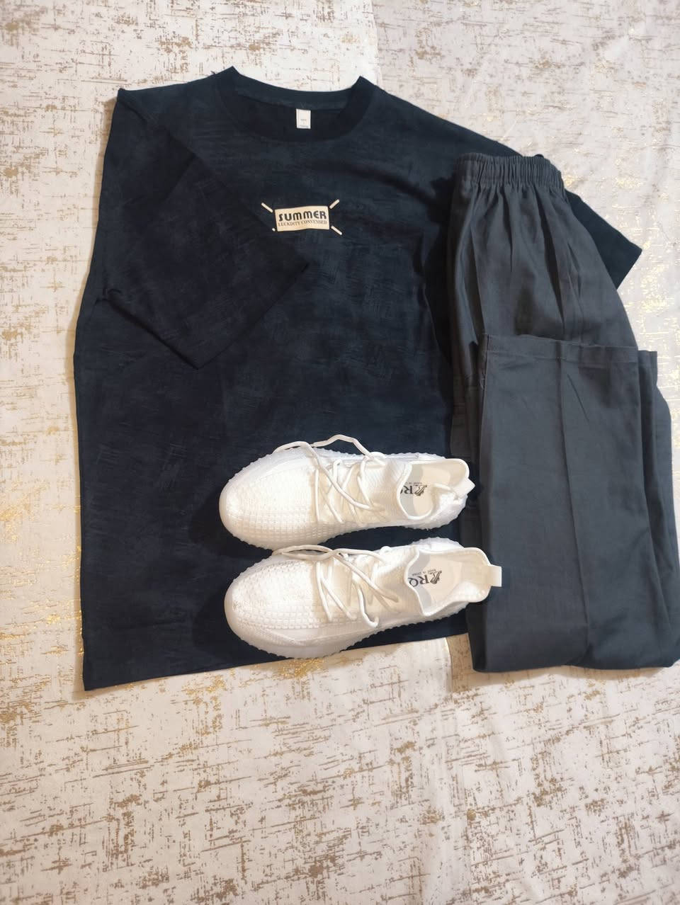 سلام عليكم شباب 
جيناكم اب عروض نار جوه السوك 
تخيل لبسه كامله بس 24الف 
يوجد توصل داخل المسيب مجاني 🤍
***********
