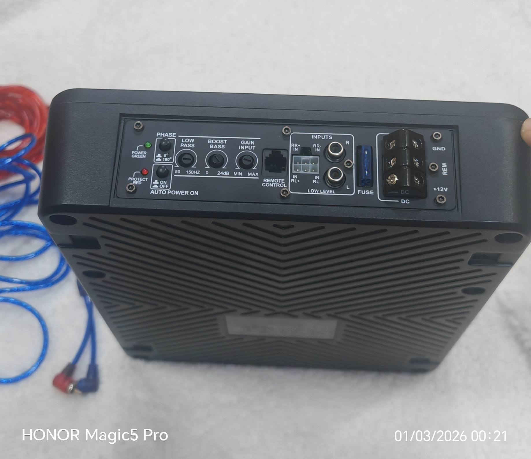 السلام عليكم
مضخم صوت سيارات
السعر 50 الف
***********
***********
