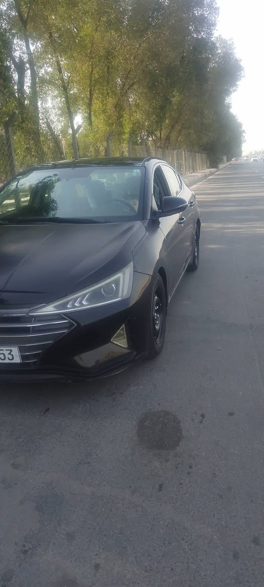 سلام عليكم الانتره مريكي السيارة بدون دواخل سعره 105 بيه مجال قليل *********** السياره فول موصفات عده الفتحه
