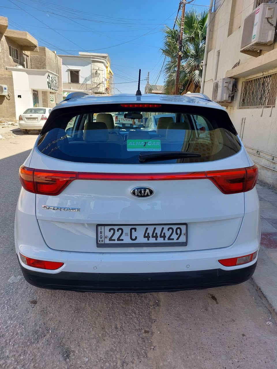 السلام عليكم لبيع سبورتج موديل 2017 خليجي  بسمي كفاله عامه ماعدا كارت الباب الخلفي مقدار شبر ماشيه 115 الف  فقط كير ومكينه حداديه مكفولات تبريد ثلج تخم تايرات جداد كهربائية كلهه شغاله سياره جاهزه من كلشي السعر 170 وبيهه مجال مكاني بابل ***********
