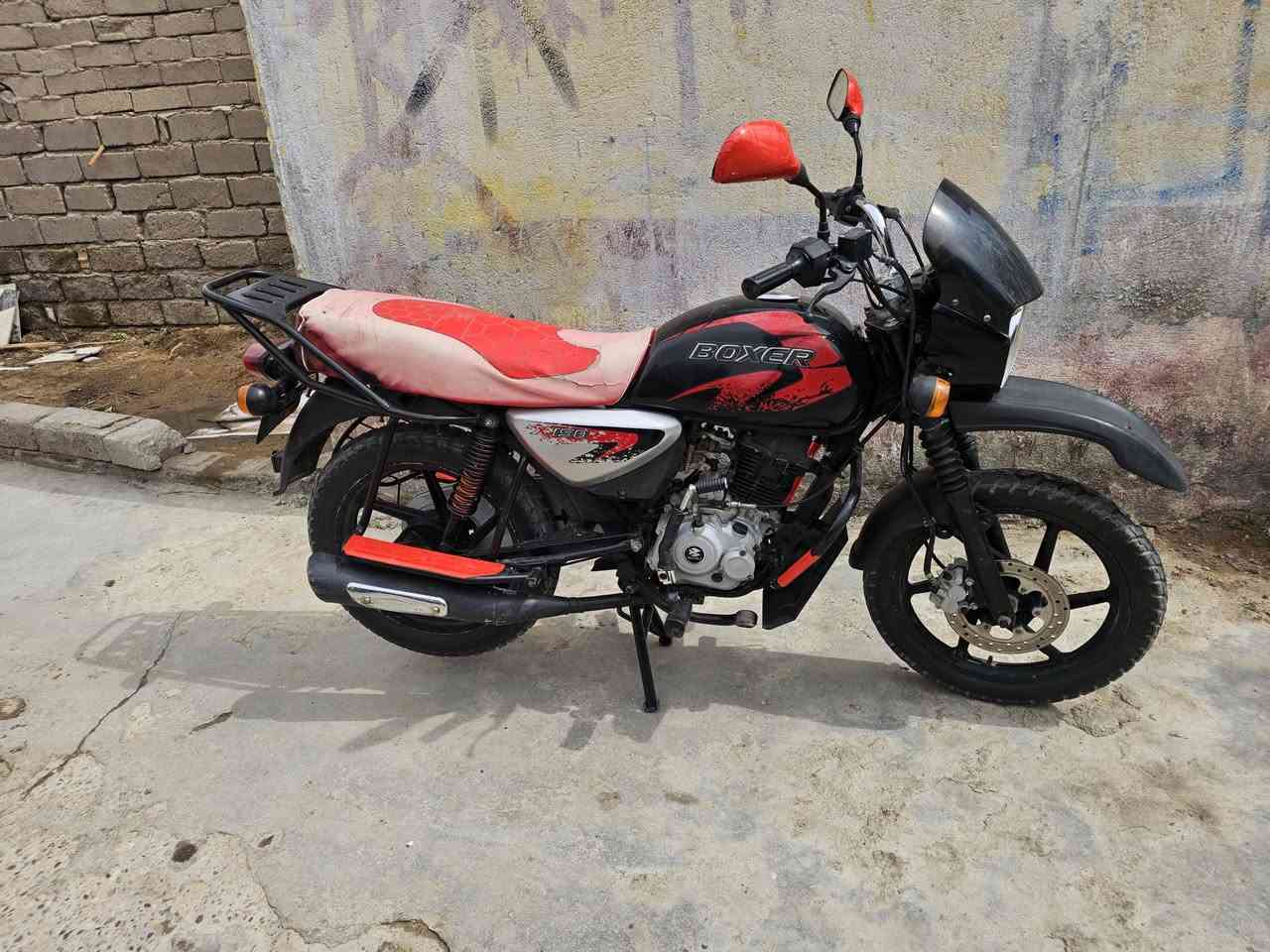 السلام عليكم  بوكسر للبيع نضافه شوفت عينك دراجه خير من الله مانقصه برغي ابد اوراق كامله كهربائيات شغاله تاخذه ماتذب عليها ربع سعر  مليون ٣٥٠ وبيها مجال قليل للشراي مكاني الهوير واتساب ***********
