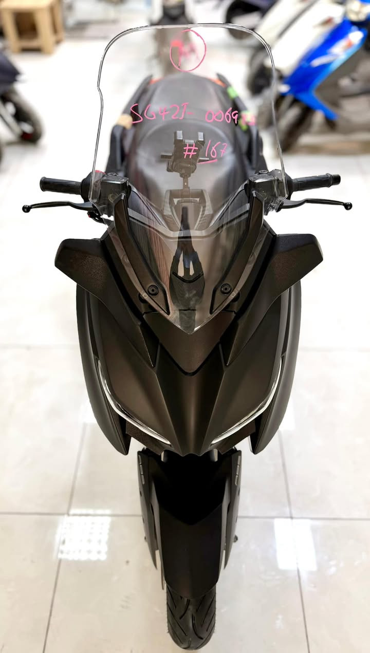 السلام عليكم
اكس ماكس XMAX دخول جديد ياباني 
زيروو صفر كيلو
للاستفسار
***********
