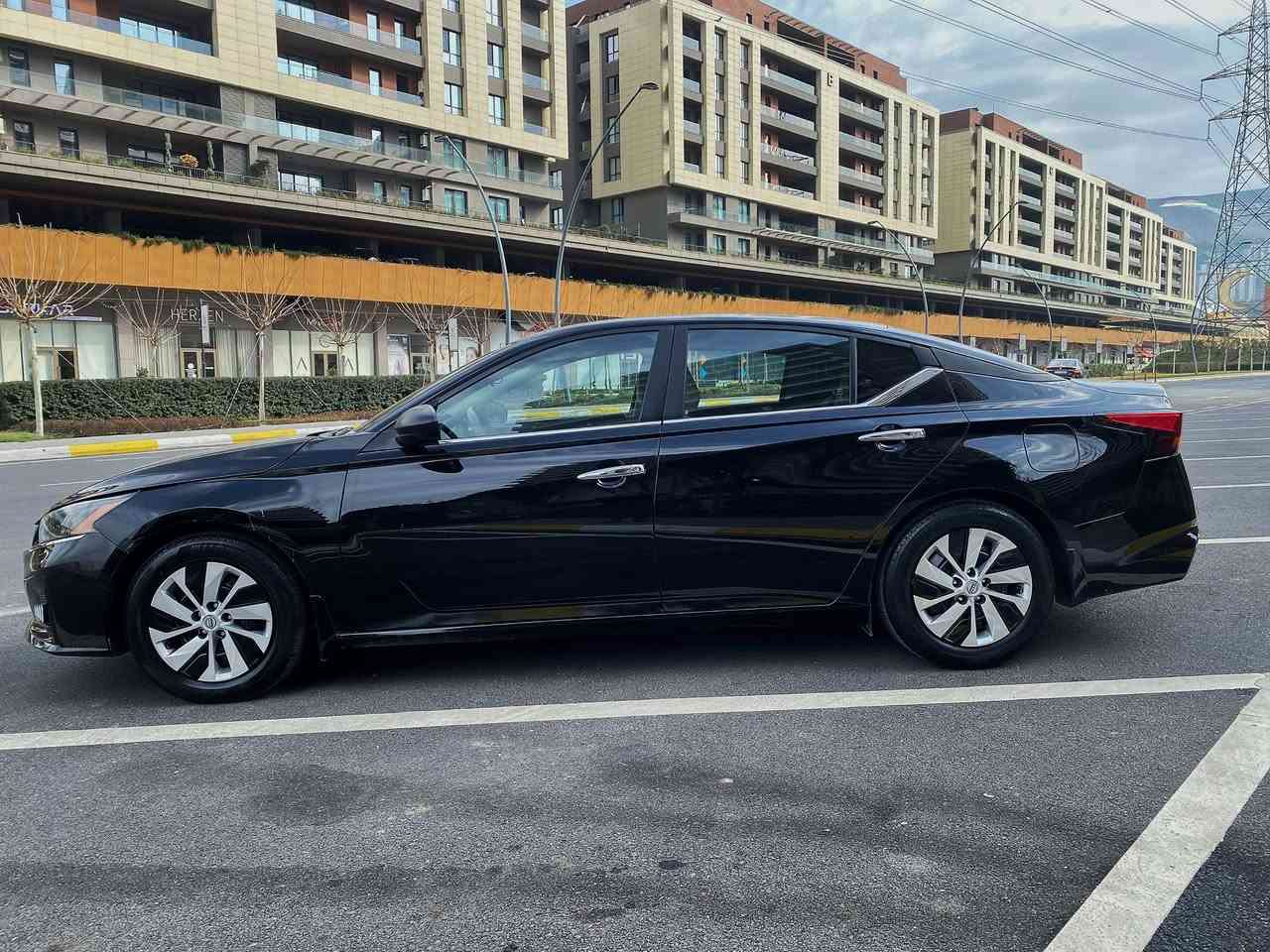 نیسان ئاڵتیما : مۆدێل 2024

ڕەشی قەتران مواسەفات S ، بەسمە ، ڕادار ، شغال ، دوو پارچەی بۆیاغە بێ ناوگرتن ئێڕباگی نەتەقیوە 24 میل ڕۆیشتووە گێڕ و مەکینە و تەبرید و بەناوکردن و غرامە هەمووی بە شەرت 

☎️ ***********
